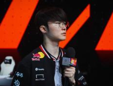 Faker认为T1四(sì)名队友是最强的LOL选手