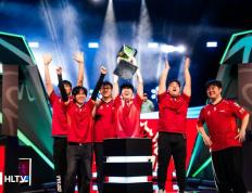 CNCS迎来了久违的冠军！CN.LOL什么时候才(cái)能重铸荣光(guāng)？