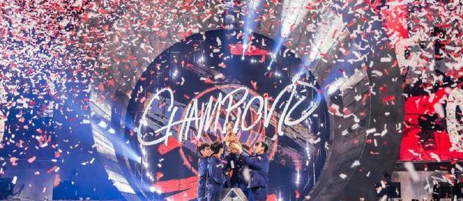 今日(rì)电竞推薦(jiàn)分(fēn)析預(yù)测 —— 英雄联盟LPL夏季(jì)赛季(jì)后赛 JDG vs TES 比(bǐ)分(fēn)預(yù)测 3:2 巅峰对决火力全开