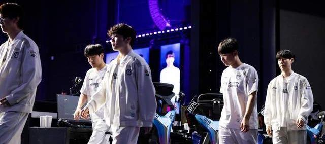 LPL登峰组激战正酣，iG迎战TES忍界大战再启，阿(ā)水直面昔日队友！
