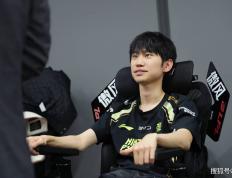 LOL換(huàn)线创始人(rén)拿下首胜！赛后采访淚(lèi)洒赛场，自我点評(píng)：烂到流脓