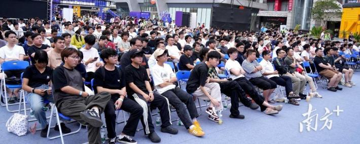 大湾区电競(jìng)迷再聚万江，LOL峡谷传奇观赛派对落幕