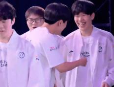 退掉BLG基地之后，The shy开怀大笑！