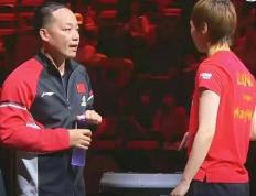 王曼昱13局零封，场外指导教練(liàn)“一战成名”，邓亚萍三个完美(měi)稱(chēng)赞