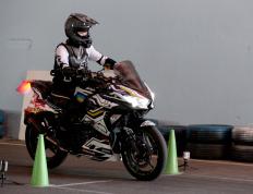 孔孟之乡燃“摩”火(huǒ)！济宁“至圣之路”油电摩托(tuō)大賽(sài)競(jìng)风流