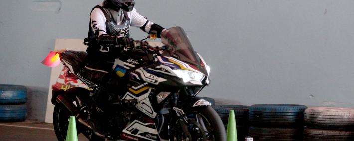 孔孟之乡燃“摩”火(huǒ)！济宁“至圣之路”油电摩托(tuō)大賽(sài)競(jìng)风流