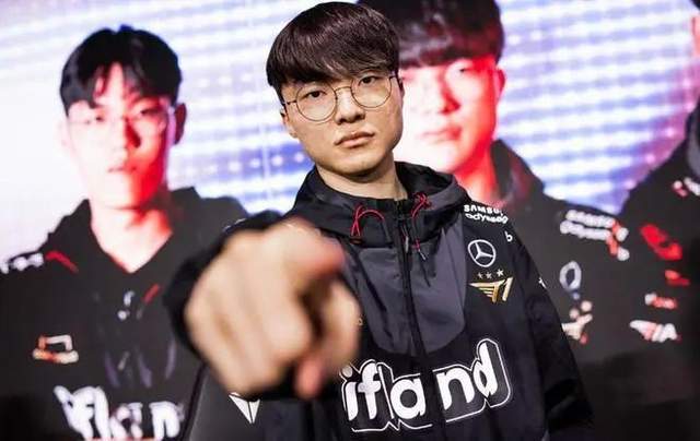 LPL选手道出扎心现狀(zhuàng)，那个男人千万不能(néng)退役，LOL面临巨大危机！