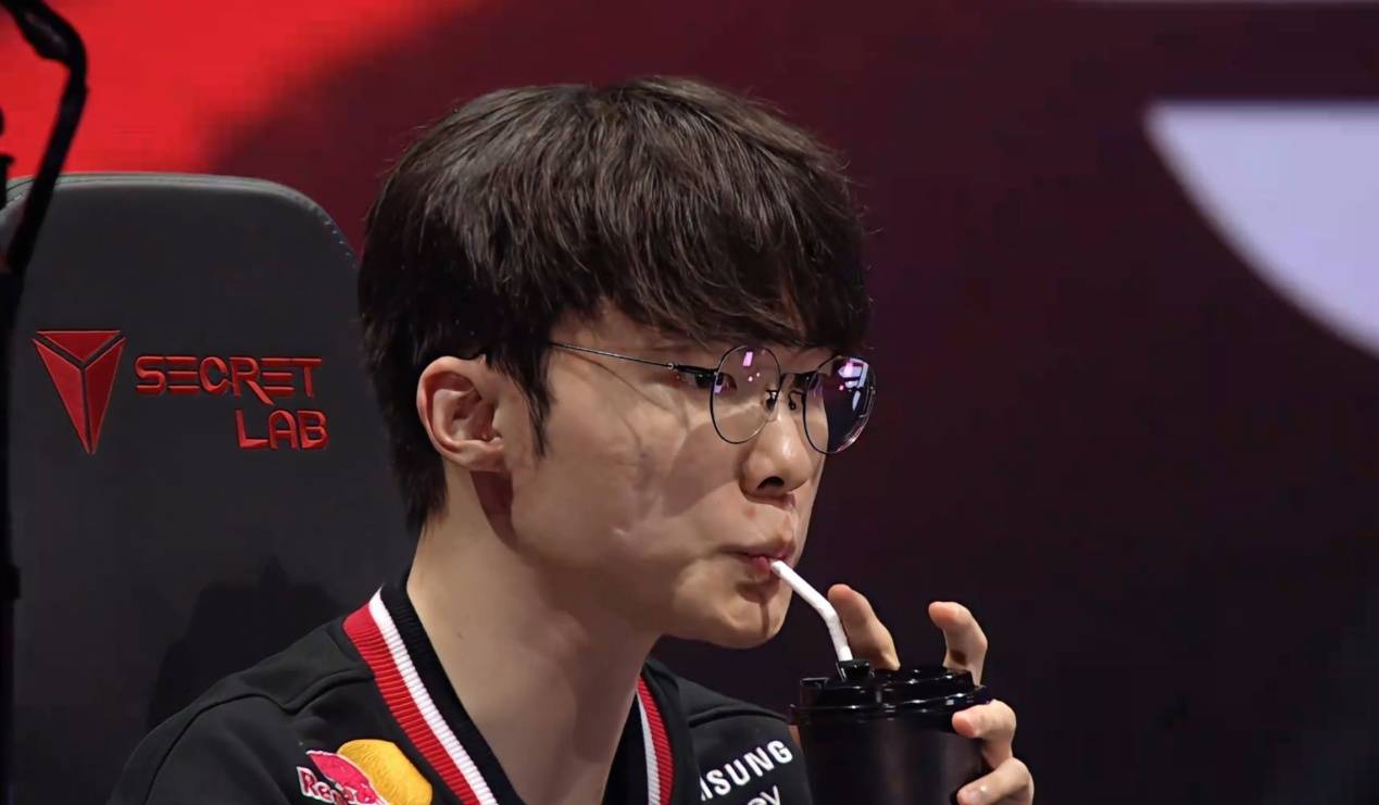 LOL外网热议,S15在中国举办,Faker受魔咒睏(kùn)擾(rǎo),GEN拿到夺冠剧本