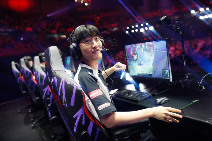 最有机会的一次！AL大战GEN，能否(fǒu)斩获电竞世界杯LOL冠軍(jūn)？