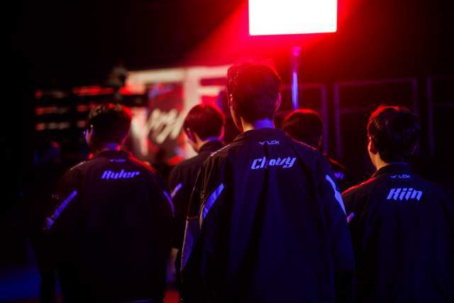 最有机会的一次！AL大战GEN，能否(fǒu)斩获电竞世界杯LOL冠軍(jūn)？