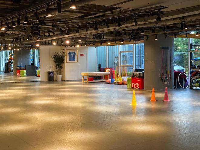 邹市明健身館(guǎn)关闭，亏损两亿，拒絕(jué)假(jiǎ)赛风波