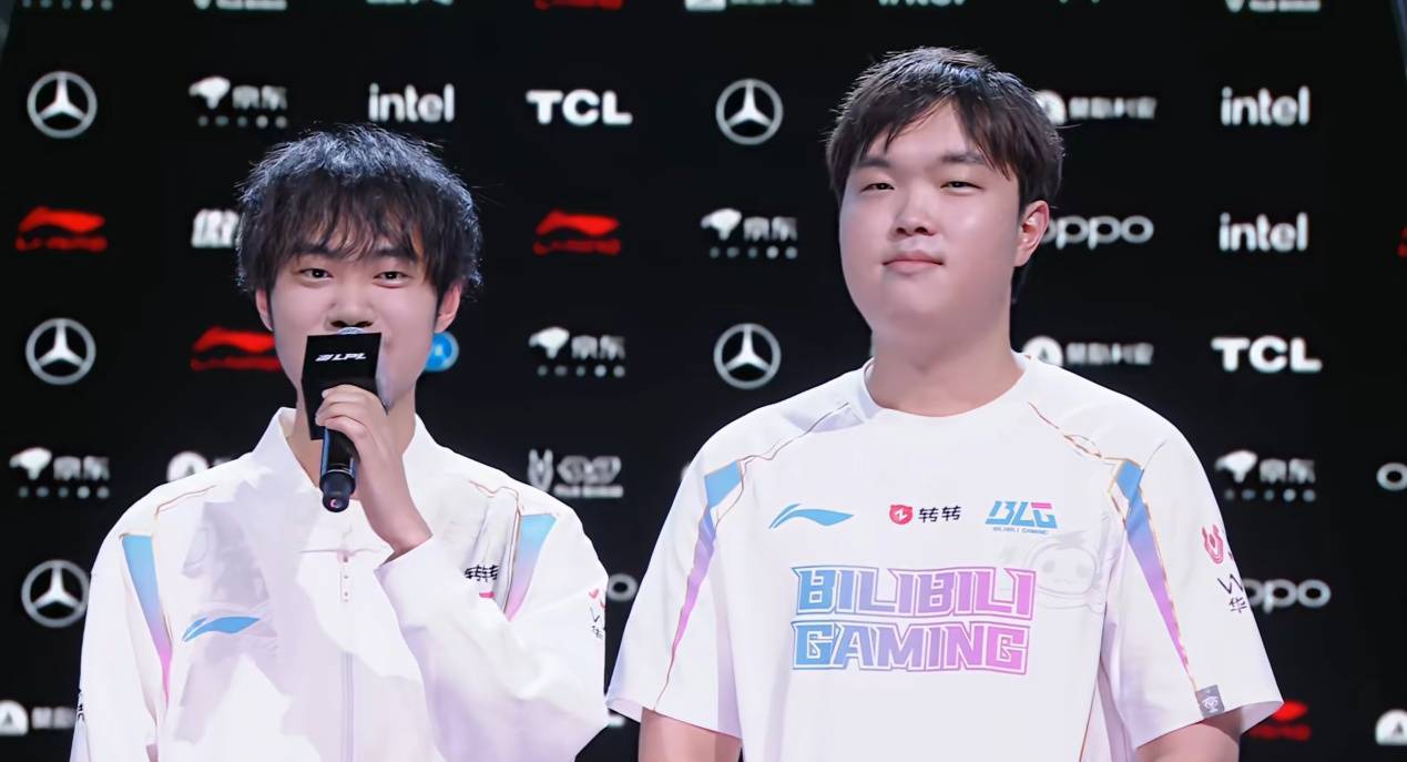 LPL首位“六冠王”诞生!Knight完成登顶,超越厂长,成聯(lián)赛之王