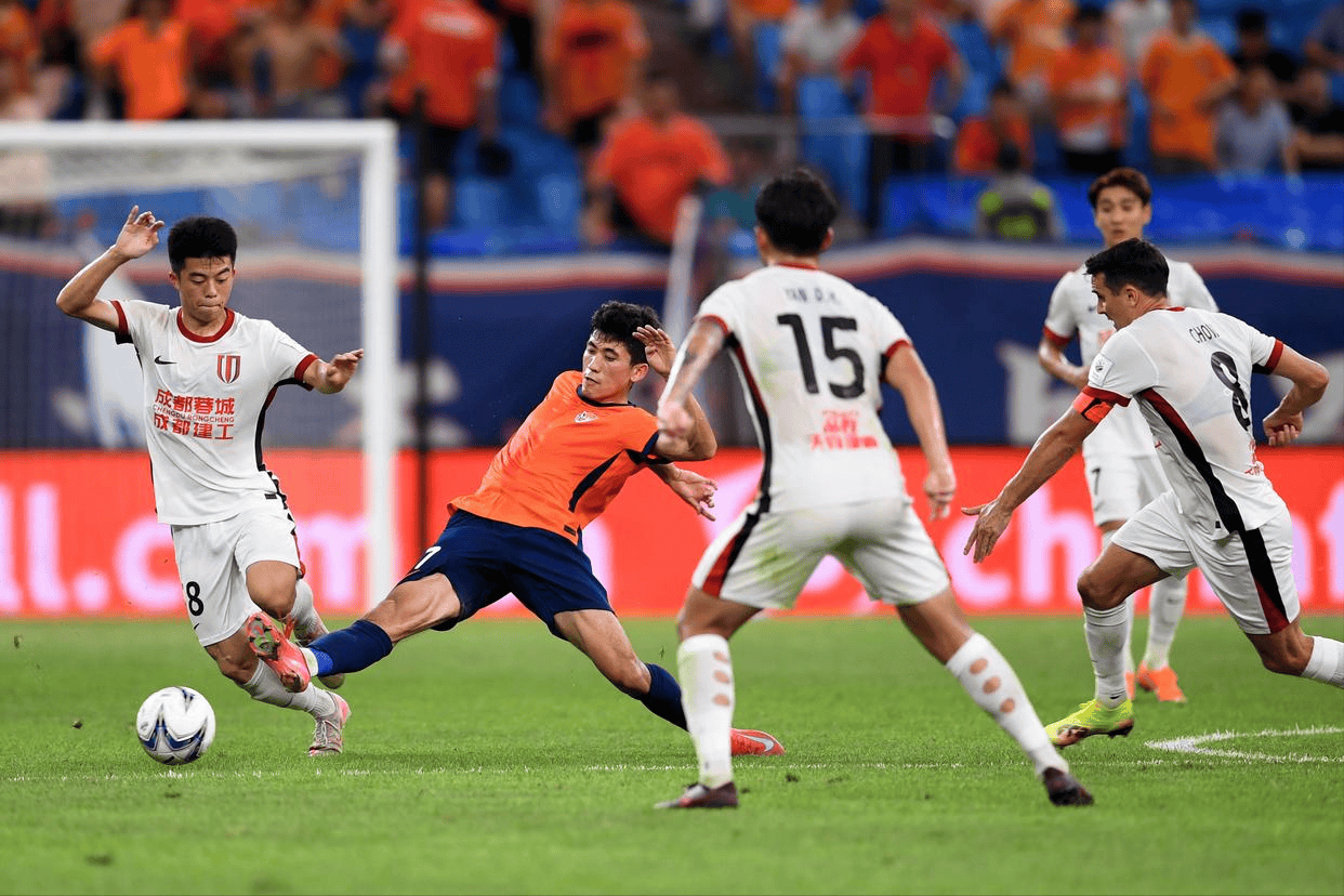 成都蓉城VS青島(dǎo)海牛首发:徐正源轮换祭出全华班,席尔瓦(wǎ)领衔5外援