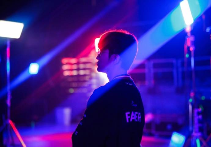 电竞世界杯LOL最(zuì)后的希望(wàng)!AL能否复仇(chóu)T1,成(chéng)功杀入决赛?