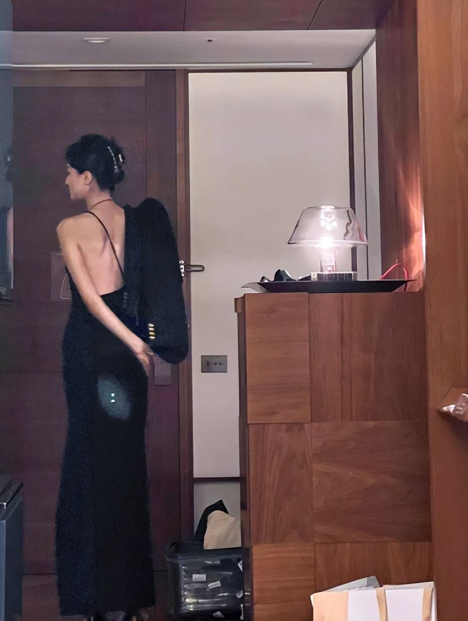 天呐！乔訢(xīn)这波操作太(tài)秀了，500亿豪門(mén)？秘密结婚？这是要(yào)上天！