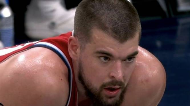 库裡(lǐ)19分勇士两连胜，哈登20分休赛期冠军快船成笑柄