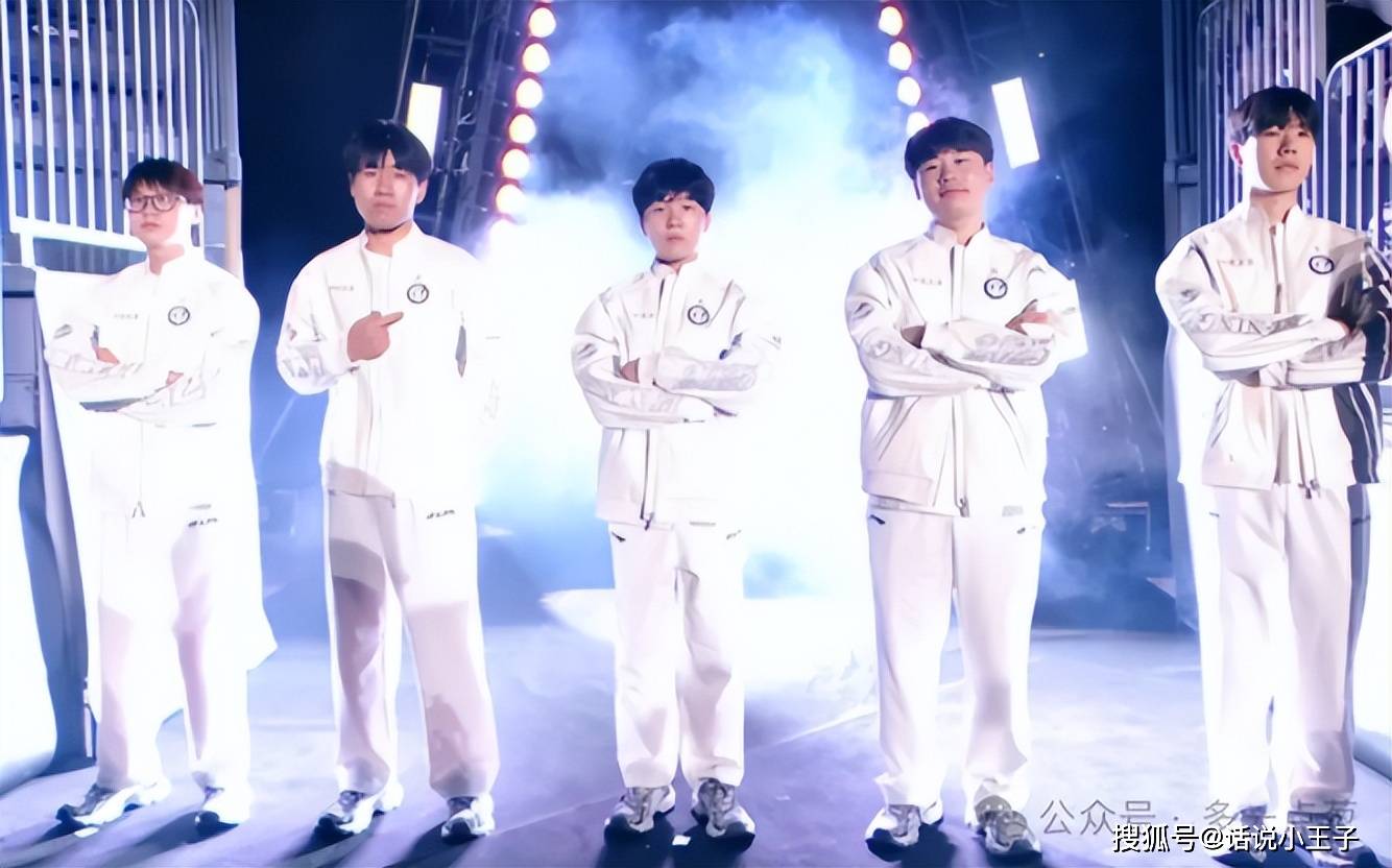 LCK訓(xùn)練(liàn)赛都是骗人的？LPL有15人陪練(liàn)团，不要和LCK打訓(xùn)練(liàn)赛