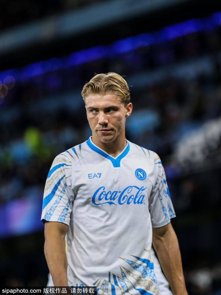 英超工资帽即将投票，曼城(chéng)巨星何(hé)去何(hé)從(cóng)？